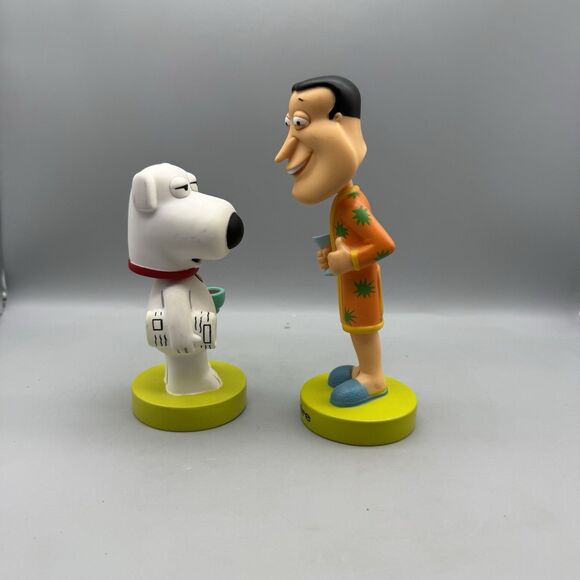 Quagmire Family Guy Bobblehead & Brian Wacky Wobblers (Heads Are Loose) - Picture 3 of 5